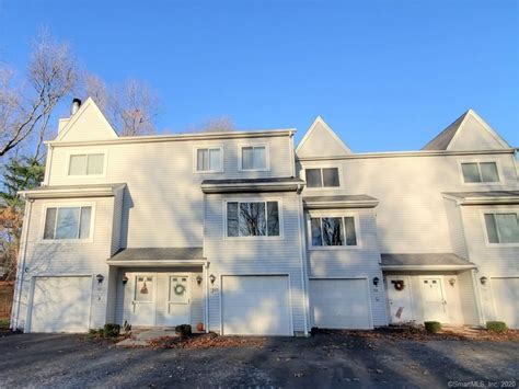 Sold - 15 W Pine Way #35, Plainville, CT - $330,000. View details, map and photos of this townhouse property with 2 bedrooms and 3 total baths. MLS# 170467416.